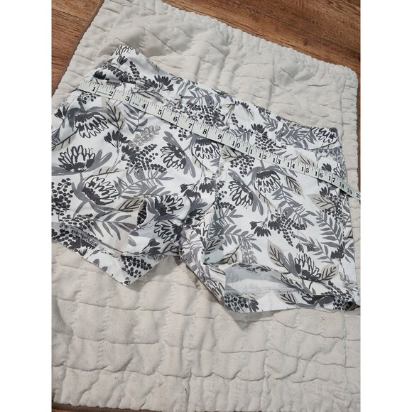 Old Navy Pixie Casual Shorts Women's Size 10 Floral Leaves Print Ivory Gray - Picture 4 of 6